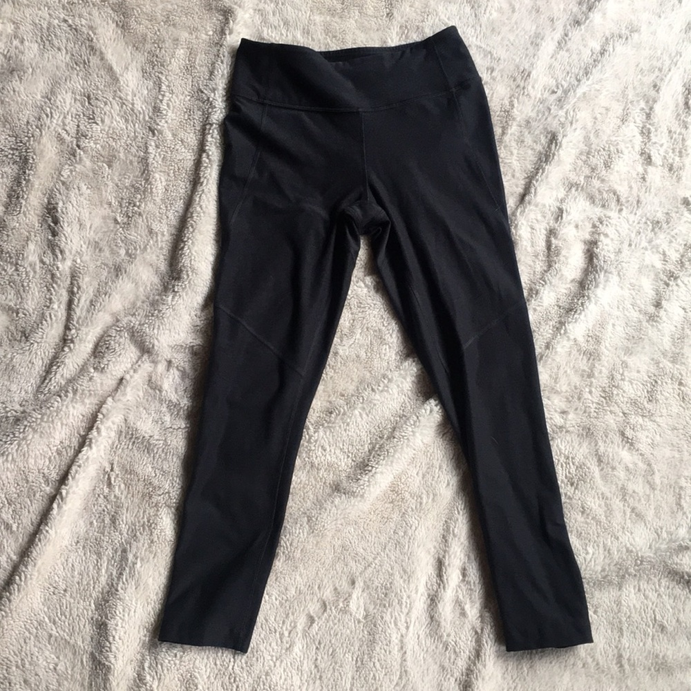 Outdoor Voices 3/4 Compression Leggings